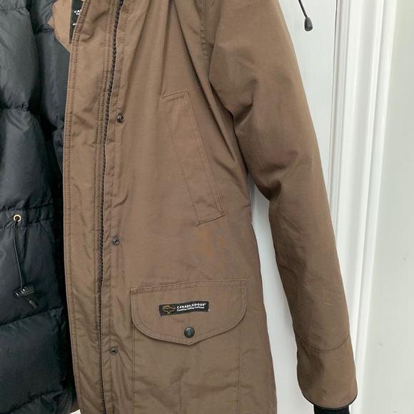 Like New!!! Canada Goose Coat XS - Picture 5 of 8